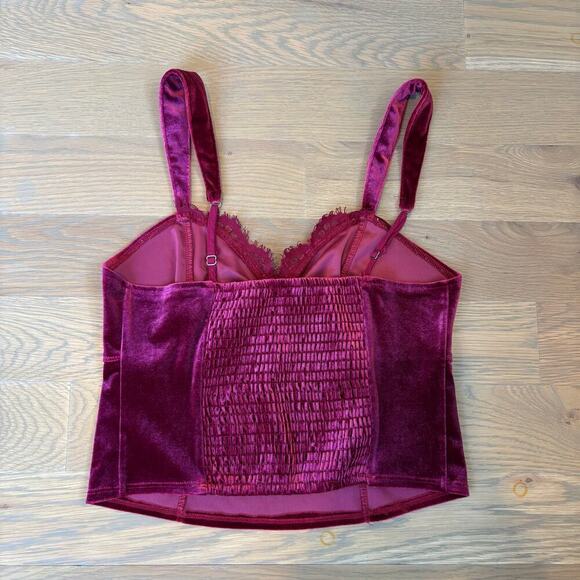 Abercrombie & Fitch Whimsigoth 90's Velvet Cropped Cami Tank Size Medium - Picture 5 of 8